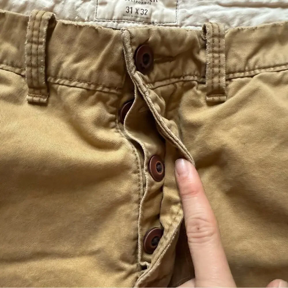 Hollister Men’s Beige Casual chino Pants